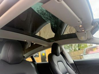 Tesla Model 3 Dual Motor Performance Saloon 4dr Electric Auto 4WDE Performance