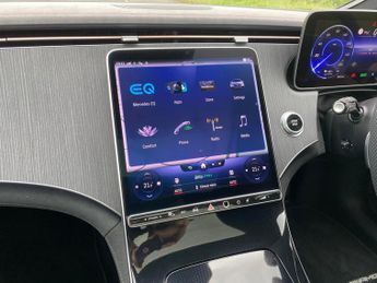 Mercedes-Benz EQE EQE 300 AMG Line Premium Auto Electric 89KWH PAN ROOF/MEMORY SEA