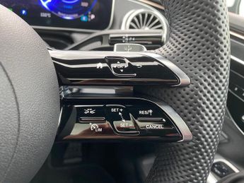 Mercedes-Benz EQE EQE 300 AMG Line Premium Auto Electric 89KWH PAN ROOF/MEMORY SEA