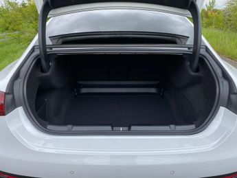 Mercedes-Benz EQE EQE 300 AMG Line Premium Auto Electric 89KWH PAN ROOF/MEMORY SEA