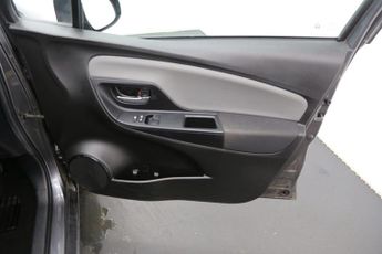 Toyota Yaris 1.5 VVT-h Icon Tech E-CVT Euro 6 (s/s) 5dr
