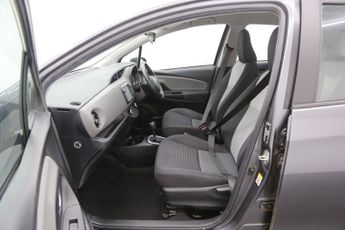 Toyota Yaris 1.5 VVT-h Icon Tech E-CVT Euro 6 (s/s) 5dr