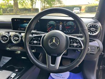 Mercedes-Benz A Class 1.5 A180d Sport (Premium) 7G-DCT Euro 6 (s/s) 5dr