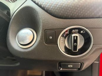 Mercedes-Benz A Class 2.1 A200d AMG Line (Premium Plus) Hatchback 5dr Diesel 7G-DCT Eu