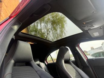 Mercedes-Benz A Class 2.1 A200d AMG Line (Premium Plus) Hatchback 5dr Diesel 7G-DCT Eu
