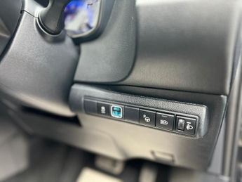 Toyota Corolla VVT-I ICON TECH