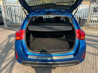 Toyota Auris VVT-I ICON PLUS