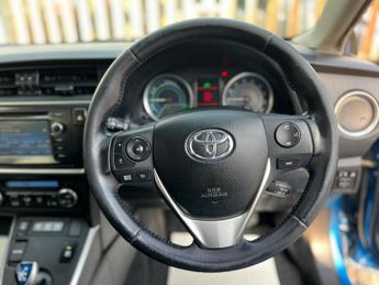 Toyota Auris VVT-I ICON PLUS