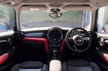 Mini Hatch Cooper 1.5 Petrol Automatic Chili Media XL 3 door + SAT NAV - 35