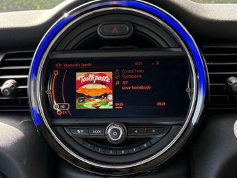 Mini Hatch Cooper D 1.5 Steptronic Automatic Chili / Media XL 5 door - PRO 