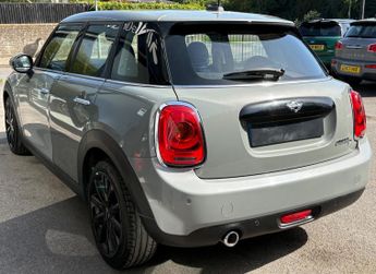 Mini Hatch Cooper D 1.5 Steptronic Automatic Chili / Media XL 5 door - PRO 