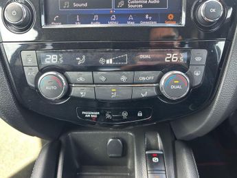 Nissan Qashqai 1.3 DIG-T Tekna Euro 6 (s/s) 5dr