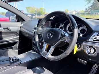 Mercedes-Benz E Class E220 BLUETEC AMG LINE