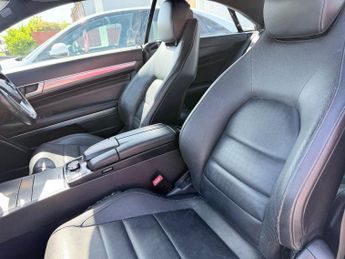 Mercedes-Benz E Class E220 BLUETEC AMG LINE