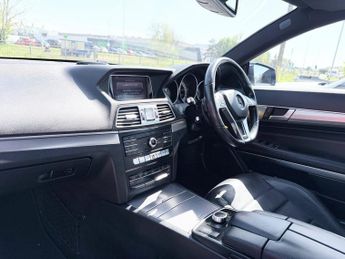 Mercedes-Benz E Class E220 BLUETEC AMG LINE