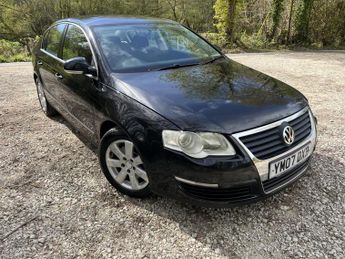 Volkswagen Passat 2.0 TDI SE SALOON 6 SPEED MANUAL.
