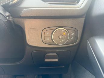 Ford Focus 1.0T EcoBoost Titanium Hatchback 5dr Petrol Auto Euro 6