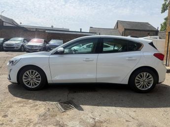 Ford Focus 1.0T EcoBoost Titanium Hatchback 5dr Petrol Auto Euro 6