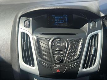 Ford Focus 1.6 Zetec Powershift Euro 5 5dr