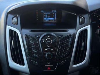 Ford Focus 1.6 Zetec Powershift Euro 5 5dr