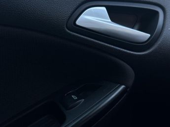 Ford Focus 1.6 Zetec Powershift Euro 5 5dr