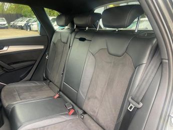 Audi Q5 2.0 TDI S line S Tronic quattro Euro 6 (s/s) 5dr