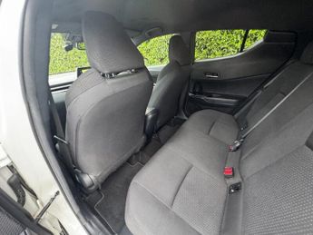 Toyota C-HR 1.8 VVT-h Dynamic SUV 5dr Petrol Hybrid CVT Euro 6 (s/s) (122 ps