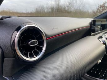 Mercedes-Benz A Class A200 D AMG Line Diesel Auto REVERSE CAM/SAT NAV/DIGITAL DASH