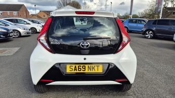 Toyota Aygo VVT-I X-PLAY X-SHIFT