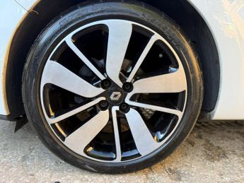 Renault Clio 0.9 TCe Dynamique S MediaNav Hatchback 5dr Petrol Manual