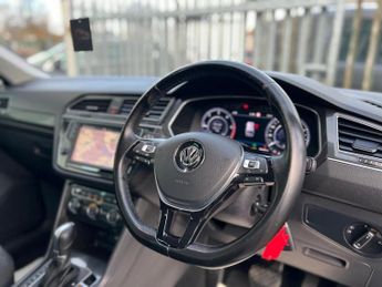 Volkswagen Tiguan SEL TDI BLUEMOTION TECHNOLOGY DSG