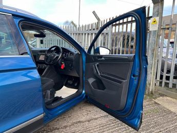 Volkswagen Tiguan SEL TDI BLUEMOTION TECHNOLOGY DSG