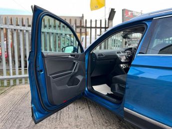 Volkswagen Tiguan SEL TDI BLUEMOTION TECHNOLOGY DSG