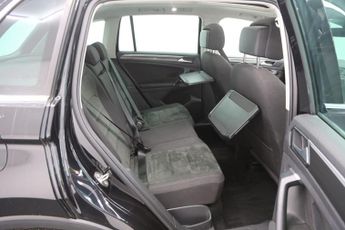 Volkswagen Tiguan 2.0 TDI BlueMotion Tech SEL DSG Euro 6 (s/s) 5dr