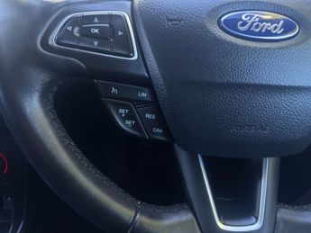 Ford Focus 1.5T EcoBoost Titanium Euro 6 (s/s) 5dr