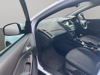Ford Focus 1.5T EcoBoost Titanium Euro 6 (s/s) 5dr