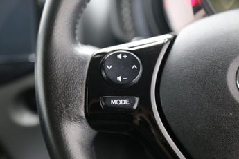 Toyota Aygo 1.0 VVT-i x-clusiv x-shift Euro 6 5dr (Safety Sense)