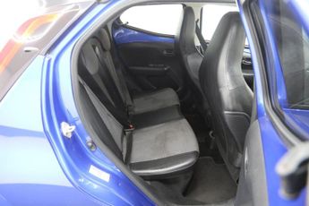 Toyota Aygo 1.0 VVT-i x-clusiv x-shift Euro 6 5dr (Safety Sense)