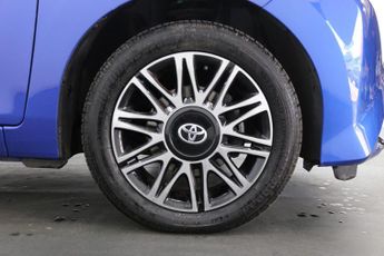 Toyota Aygo 1.0 VVT-i x-clusiv x-shift Euro 6 5dr (Safety Sense)