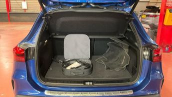 Mercedes-Benz EQA EQA 300 4Matic AMG Line Premium Plus Auto Electric 66 KWH PAN RO