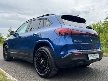 Mercedes-Benz EQA EQA 300 4Matic AMG Line Premium Plus Auto Electric 66 KWH PAN RO