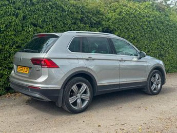 Volkswagen Tiguan 2.0 TDI BlueMotion Tech SEL SUV 5dr Diesel DSG 4Motion Euro 6 (s
