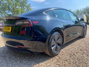 Tesla Model 3 Standard Range Plus Auto RWD 4dr