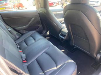 Tesla Model 3 Standard Range Plus Auto RWD 4dr