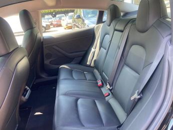 Tesla Model 3 Standard Range Plus Auto RWD 4dr