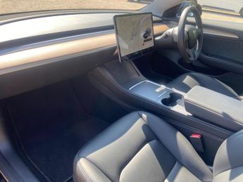Tesla Model 3 Standard Range Plus Auto RWD 4dr