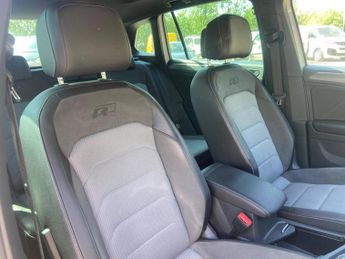 Volkswagen Tiguan 2.0 TDI BlueMotion Tech R-Line DSG 4Motion Euro 6 (s/s) 5dr