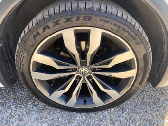 Volkswagen Tiguan 2.0 TDI BlueMotion Tech R-Line DSG 4Motion Euro 6 (s/s) 5dr