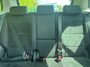 Volkswagen Tiguan 2.0 TDI BlueMotion Tech Match SUV 5dr Diesel DSG 4