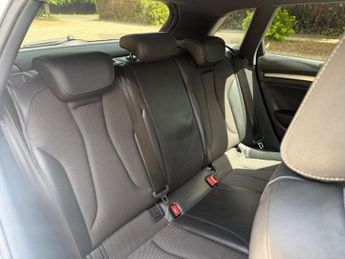 Audi A3 1.5 TFSI CoD 35 Black Edition Sportback S Tronic Euro 6 (s/s) 5d